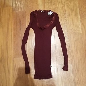 Intimissimi Burgundy Top with Lace Detailing